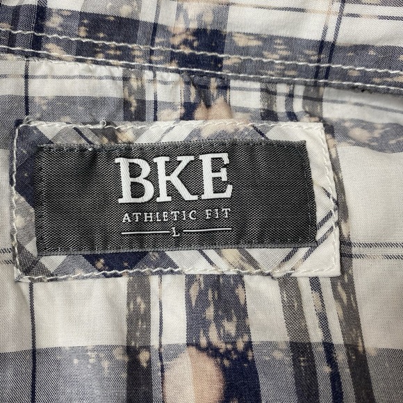 BKE Athletic Fit Mens western Bleach Shirt floral cowboy hat print on the back L - Picture 15 of 16